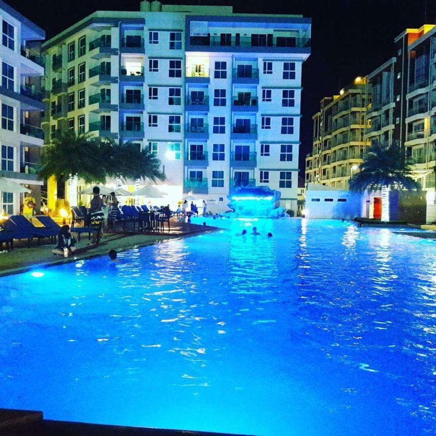 GrandBlue Condominium By Dirk Mae Phim Exterior foto