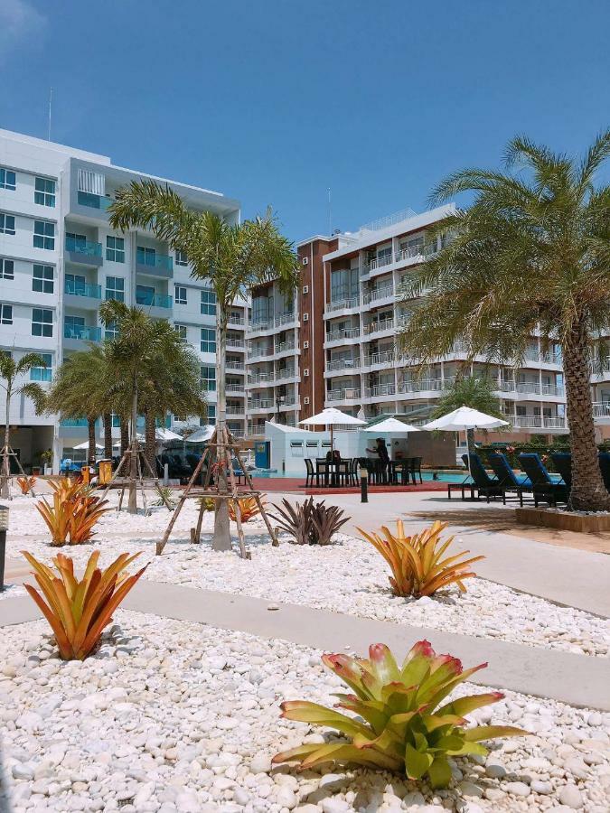 GrandBlue Condominium By Dirk Mae Phim Exterior foto