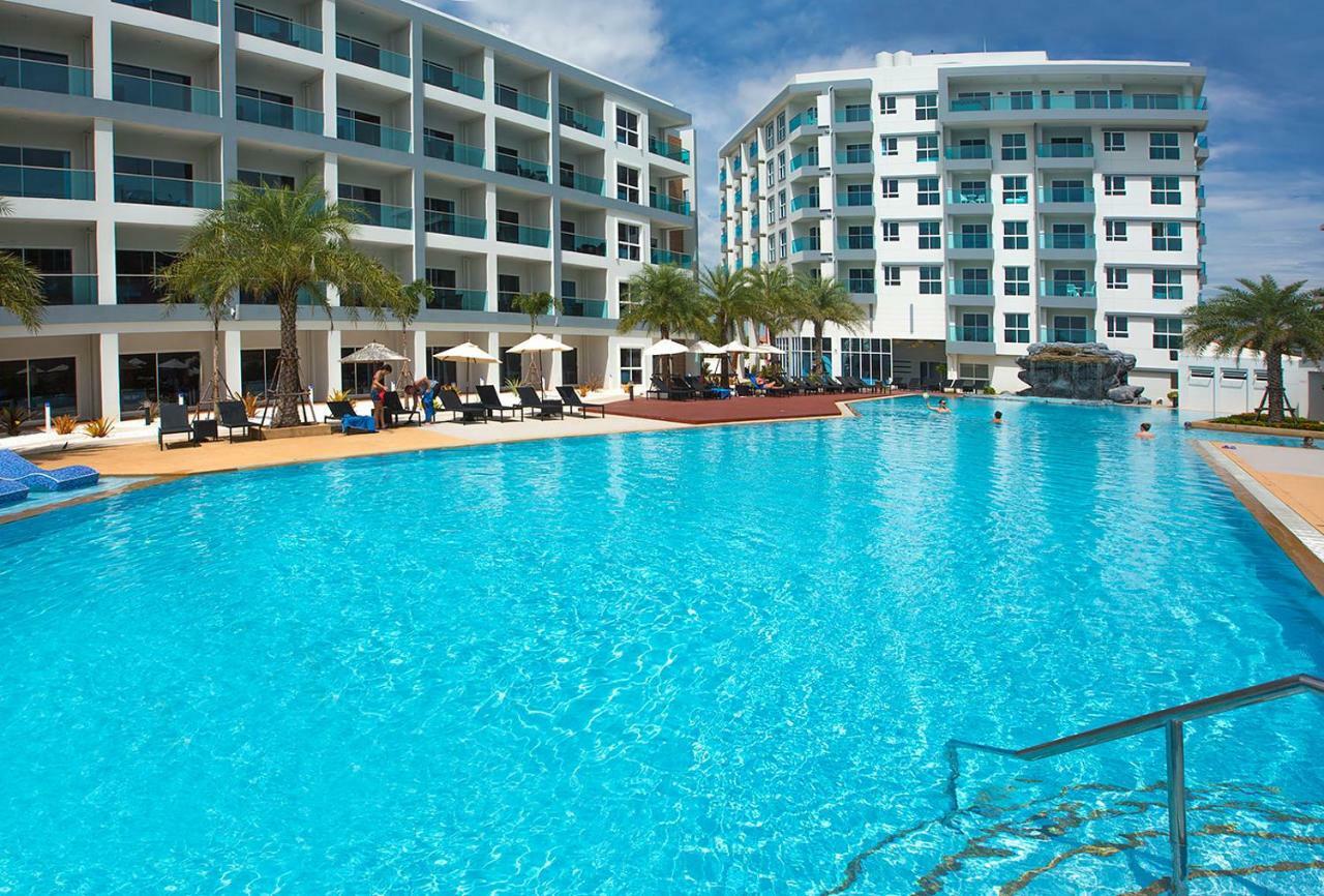 GrandBlue Condominium By Dirk Mae Phim Exterior foto